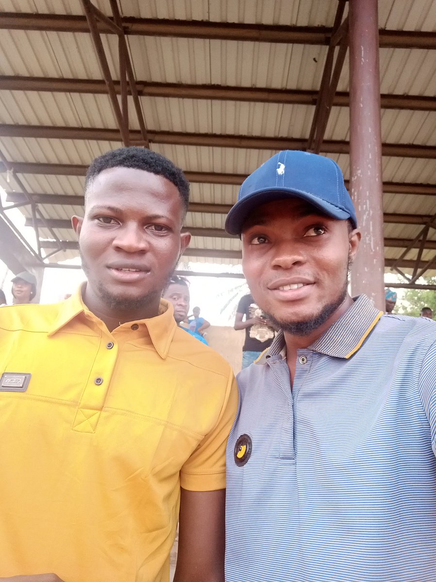 ObarayeseSikiru's tweet photo. Even after the match I belong to #MainIsland team.

Who dey breeeeeeeet

#OsogboChampionship https://t.co/nUcWkV8skI