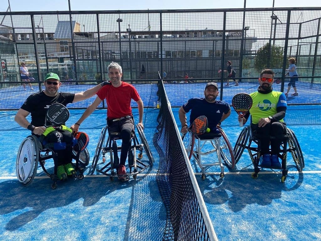 🔥CAMPEONES🔥
➡️ El jugador del #teamSANE, Rubén Sánchez y su compañero Óscar Agea, se proclaman campeones, después de 3 horas de partido, de la primera serie del WHEELCHAIR PADEL SERIES por 4/6 7/6 6/4.
🤘🏽ENHORABUENA CHICOS🤘🏽
.#padellove #padellovers #padelfun #teamSANE #padel