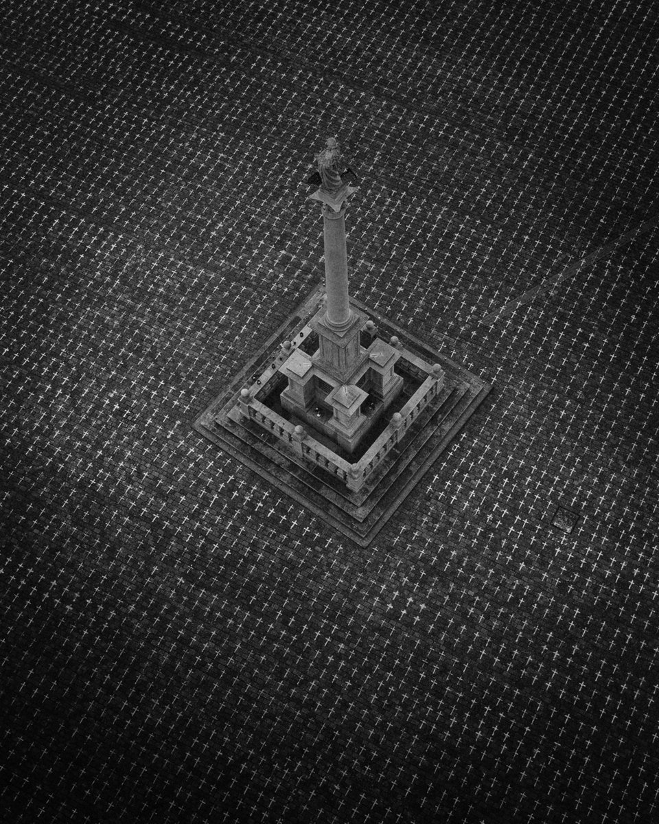 unsplash's tweet photo. Over 22,000 crosses have appeared chalked onto the cobblestones of Prague's Old Town Square to honor victims of COVID-19.

By @ToshTak on Unsplash.

https://t.co/rdwMLEtUP1 https://t.co/c58dnJbsAg
