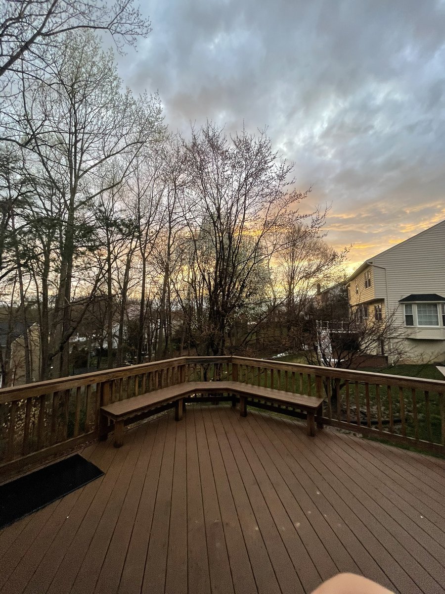 _DTorstenson's tweet photo. Storm over down here in Springfield VA @ChuckBell4 @nbcwashington @laurynricketts @dougkammerer #Stormover #Springweather🌝🌍☔️ https://t.co/b3WVuuZM8v