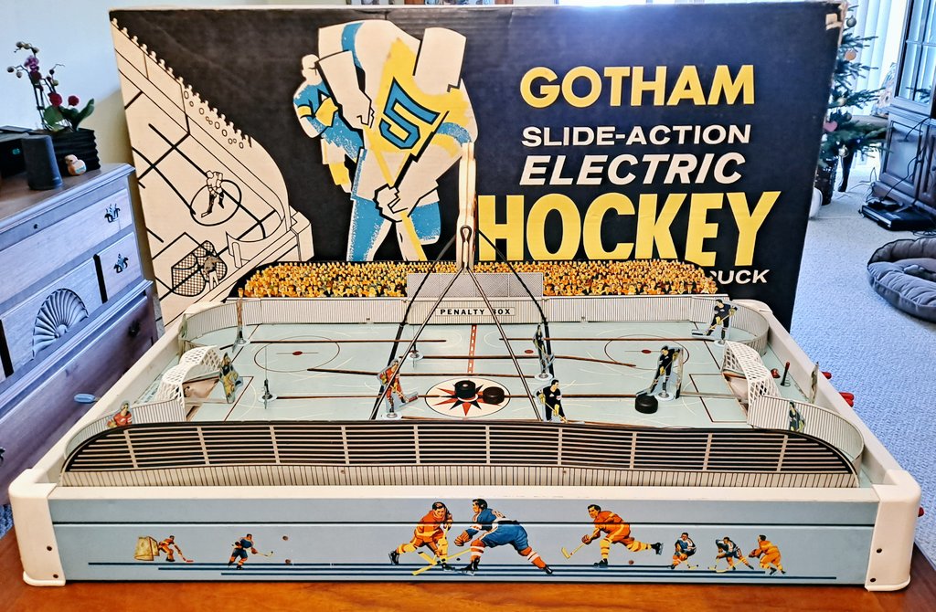 TableHockeyHub's tweet photo. One of my personal favorites: the hulking artistry of Gotham G-1600. One of the sturdiest games from the 60s topped off with one of the most fragile scoretowers ever produced. The striking Art Deco style box can't be beat #tablehockey #gotham #rodhockey https://t.co/fQKEYk19c1