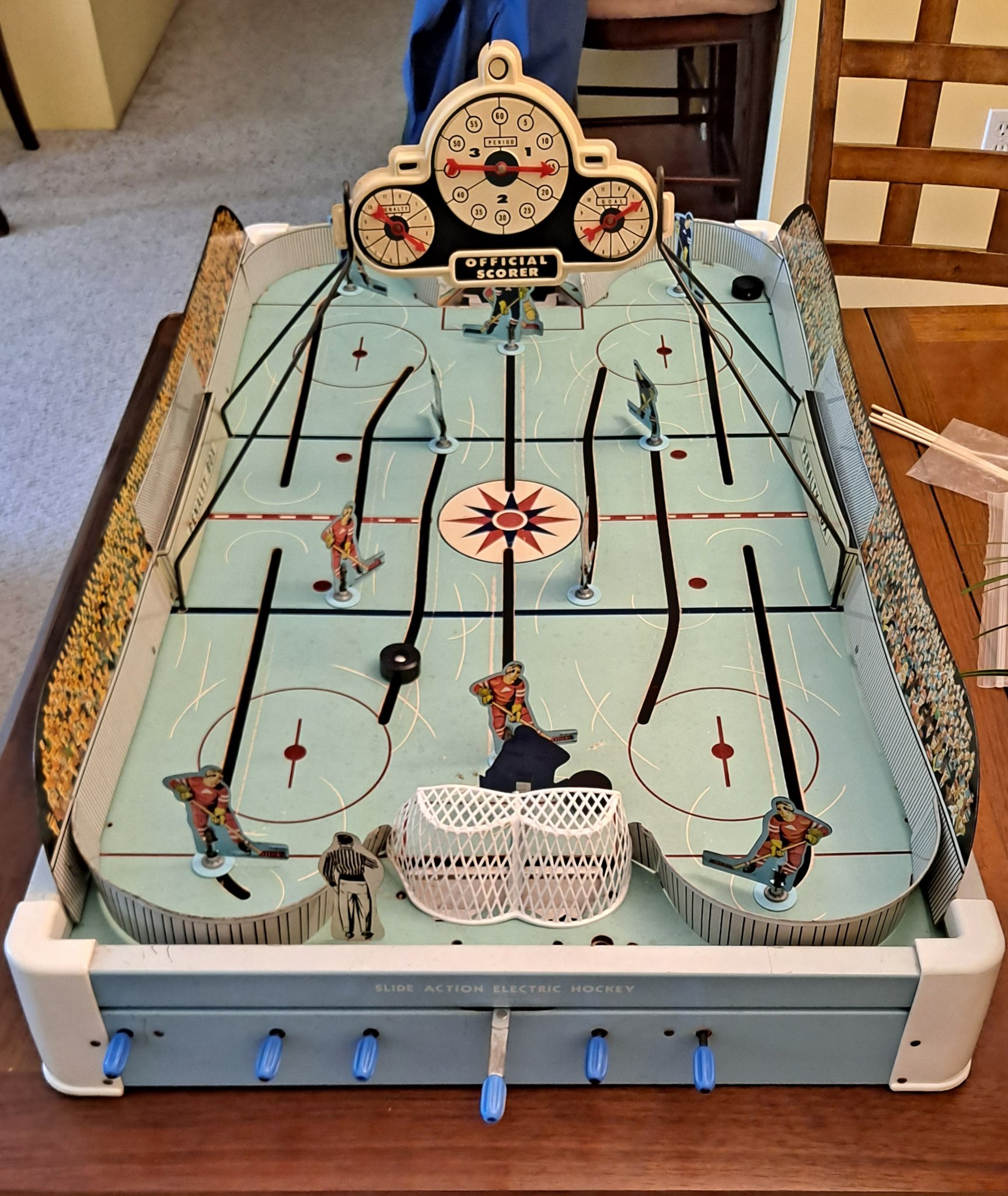 EAGLE TOYS ALL STARS COLECO TIN GOALIE TABLE HOCKEY GAME PLAYER PRIMO  CONDITION