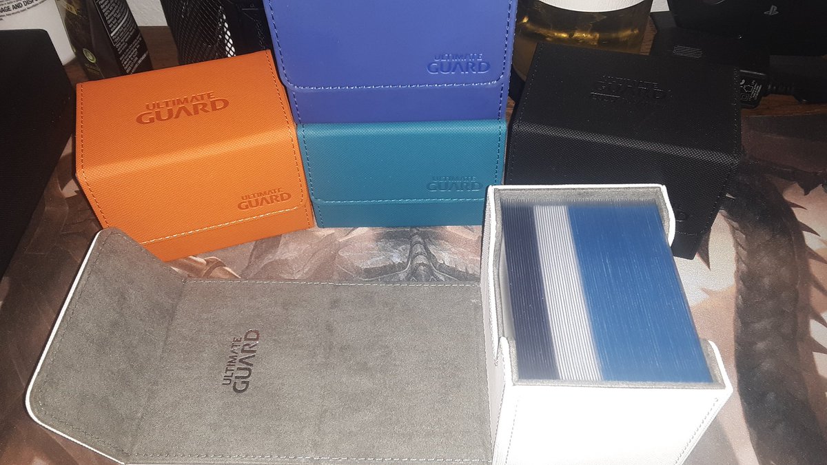 RevTimTCG's tweet photo. The time has come to upgrade your deck box to add even more protection for your deck while on the go. I do recommend the Ultimate Guard sidewinder deck boxes for a single deck. Compact with enhanced protection compared to the Ultra Pro box you were using before.

#UseProtection https://t.co/2NAMOQo8Mu