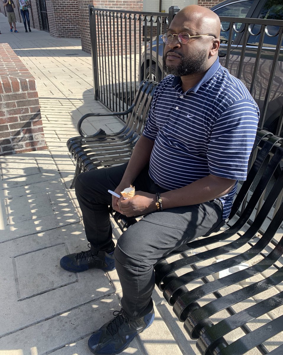 vntw0n3's tweet image. Pops finally got his butter pecan ice cream