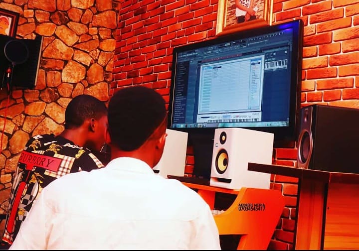 Ncode_dglorious's tweet image. Something great coming 🎶🎙🎶🎙
Incoming gbedu 🔥🔥🔥
#ncode
#ncode_the_glorious