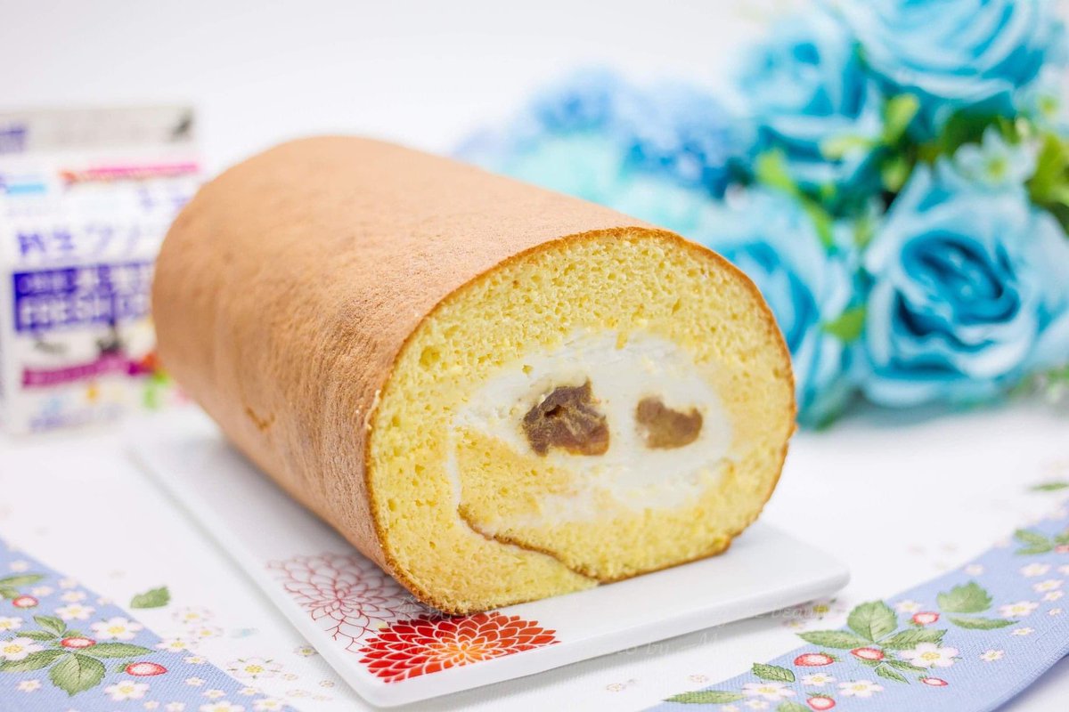 goed_emorgen's tweet photo. 手作りキャラメルりんごのロールケーキ。
#ロールケーキ #りんご #キャラメル #ケーキ作り #お菓子作り好きな人と繋がりたい #お菓子作り #スイーツ #dessert #sweets #sweetsphoto #foodphotography #rollake #caramel https://t.co/xl0iciIsa3