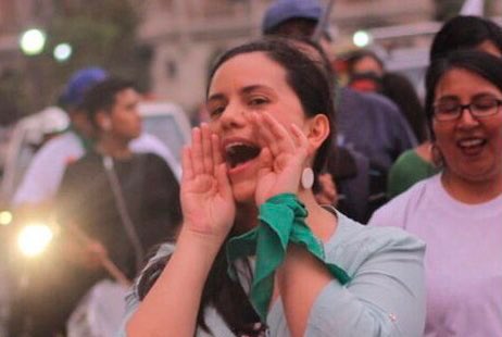 ¿Crees que Vero Mendoza está preparada para ser la presidenta del Peru?
                  NO.                SI. 
               🔁RT.            ❤️FAV.