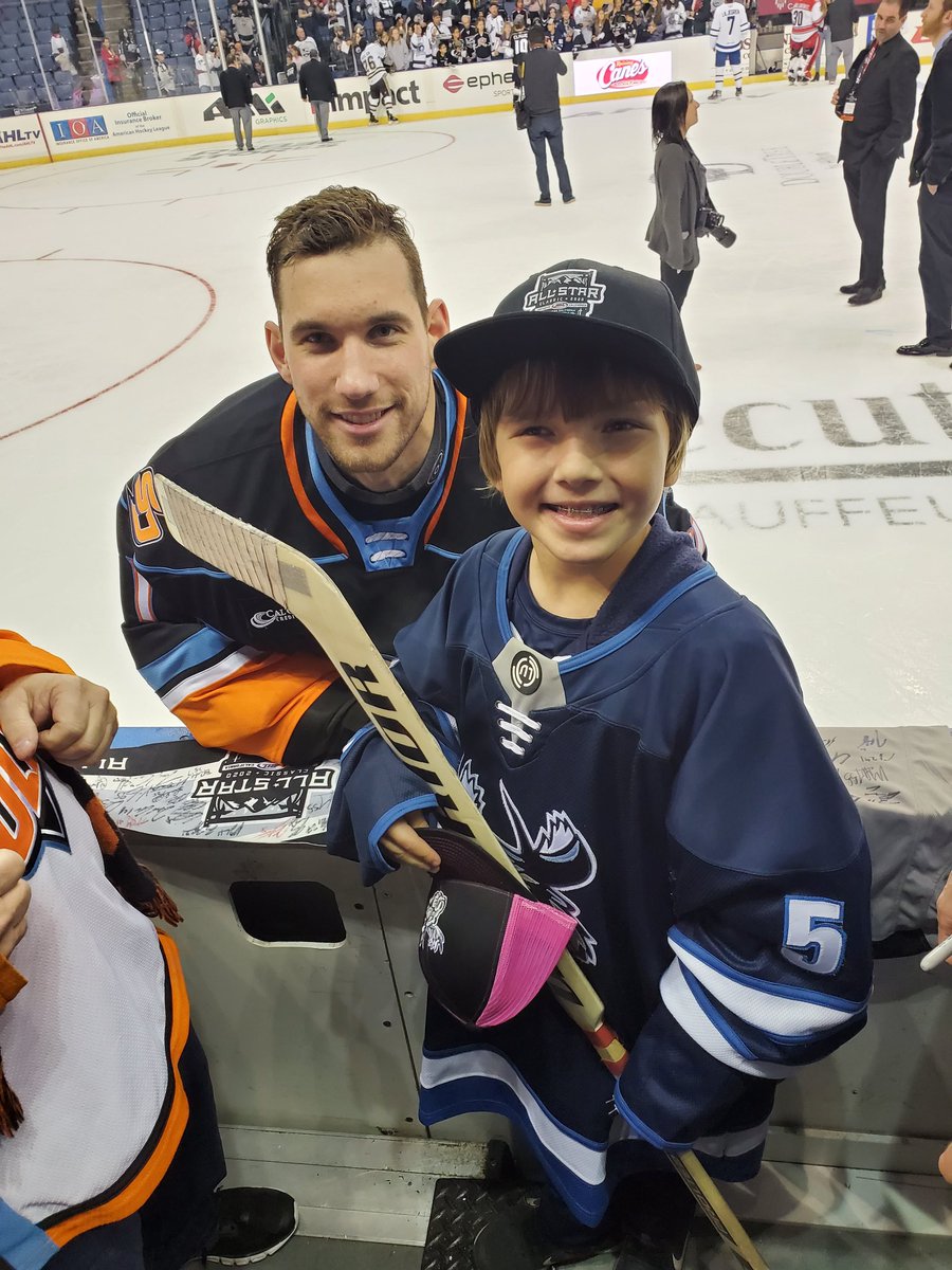fearthebear5's tweet photo. Congrats to @StolieTheGoalie for that big W today with the @AnaheimDucks and your first #NHL W in 2 years. Good Luck &amp; I hope you get a lot more in The Show... Bear #SquirtGoalie #InBearWeTrust #GoDucks 🧱🧸🐾🐻🐾🚫🚨🏒🥅🇺🇸 https://t.co/xdSyoyogQh