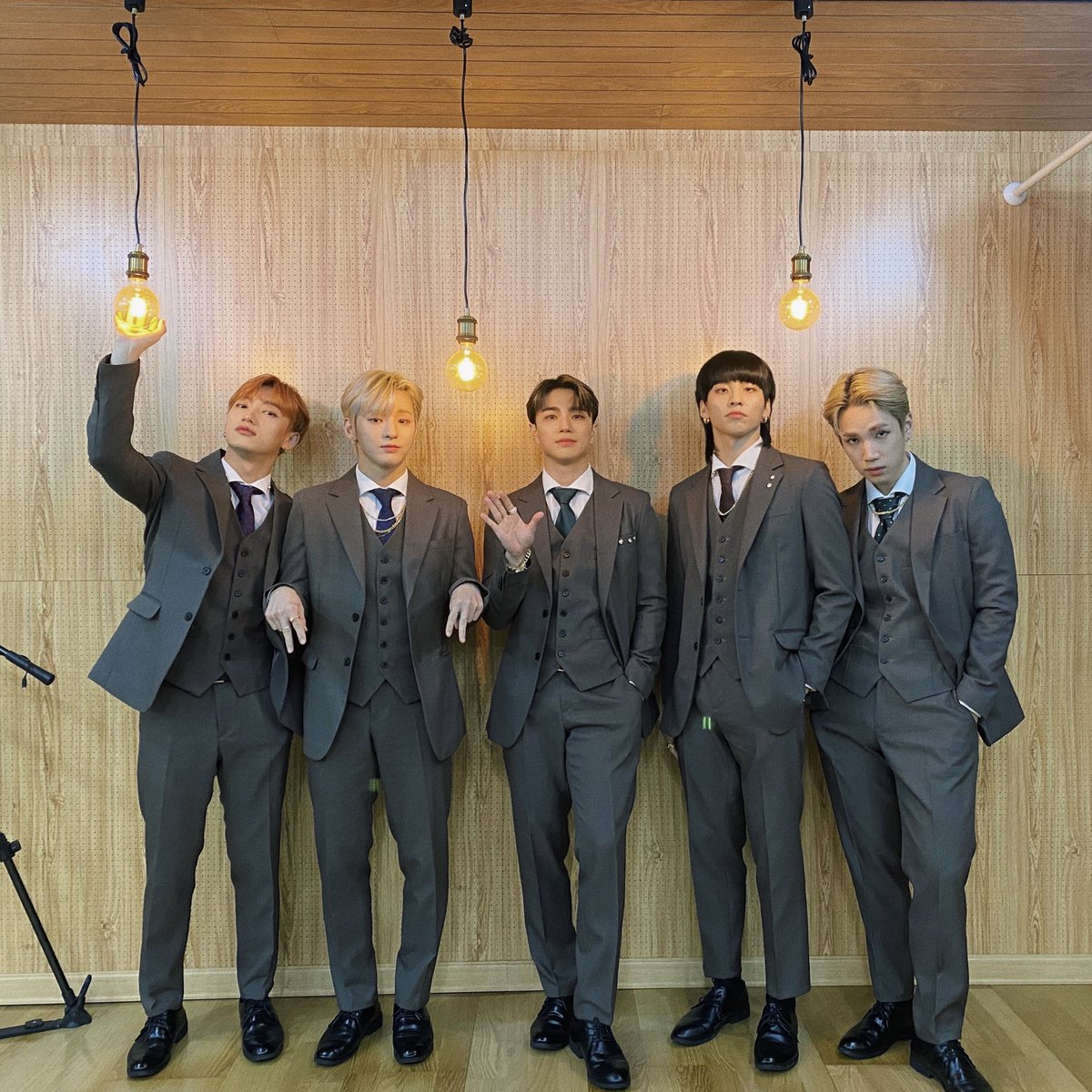 ivannerofficial's tweet photo. This is an account dedicated to Vanner! I will post twitter updates, concert updates, vlive updates, meet and greet updates, anything you can think of. I want to keep vvs informed of everything happening with Vanner! ♡

#vanner #vvs @VannerOfficial https://t.co/St8cOilGuO