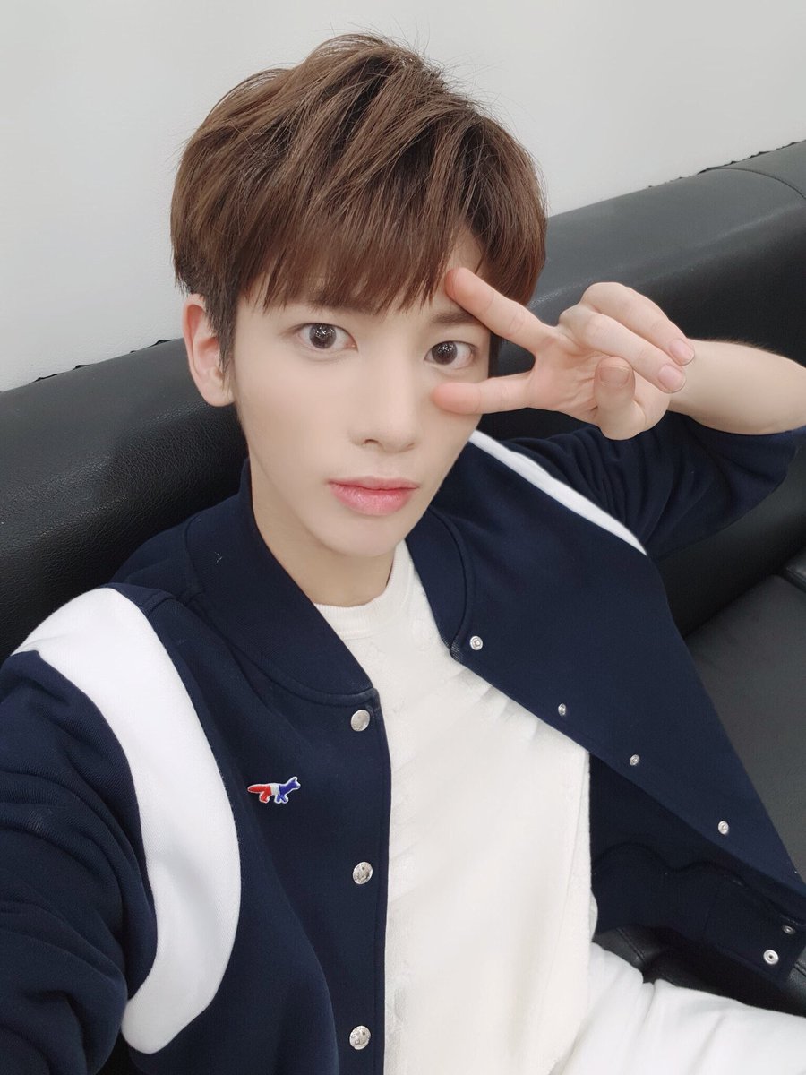 WE_HXH's tweet photo. ¸ 🌐 ⁺  #𝗼.⠀𝗻𝗲'⠀╱⠀𝕕𝕣𝕖𝕒𝕞⠀:ㅤ𝗛𝗫𝗛'  ❛   nᥱw ᥱvᥱnt⠀*⠀updᥲtᥱ. #TwizingHome ₊ #Twizing9thCB ₊ #DTNATWZ

Alex se puso bonito para ir a echarle porras a las hermosísimas Twizing en su noveno comeback. ¡Muchas felicidades, bebés! https://t.co/H3or84xIqO