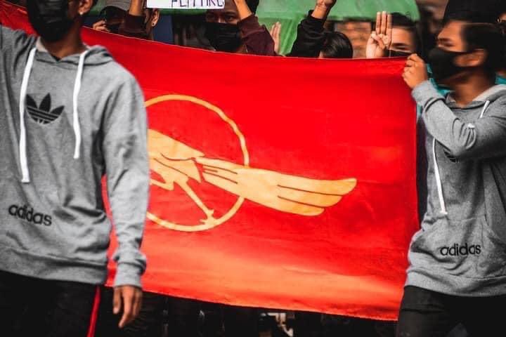 Myitzu19's tweet photo. Students take to streets in Mawlamyine
March 29, 2021
Students in Mawlamyine, took to the streets against the military dictatorship on Monday despite the presence of junta forces in many parts of the town. (Photo: Mawlamyine’s Voice)
 #WhatsHappeningInMyanmar 
#Mar29Coup https://t.co/vzmsv51Ytm