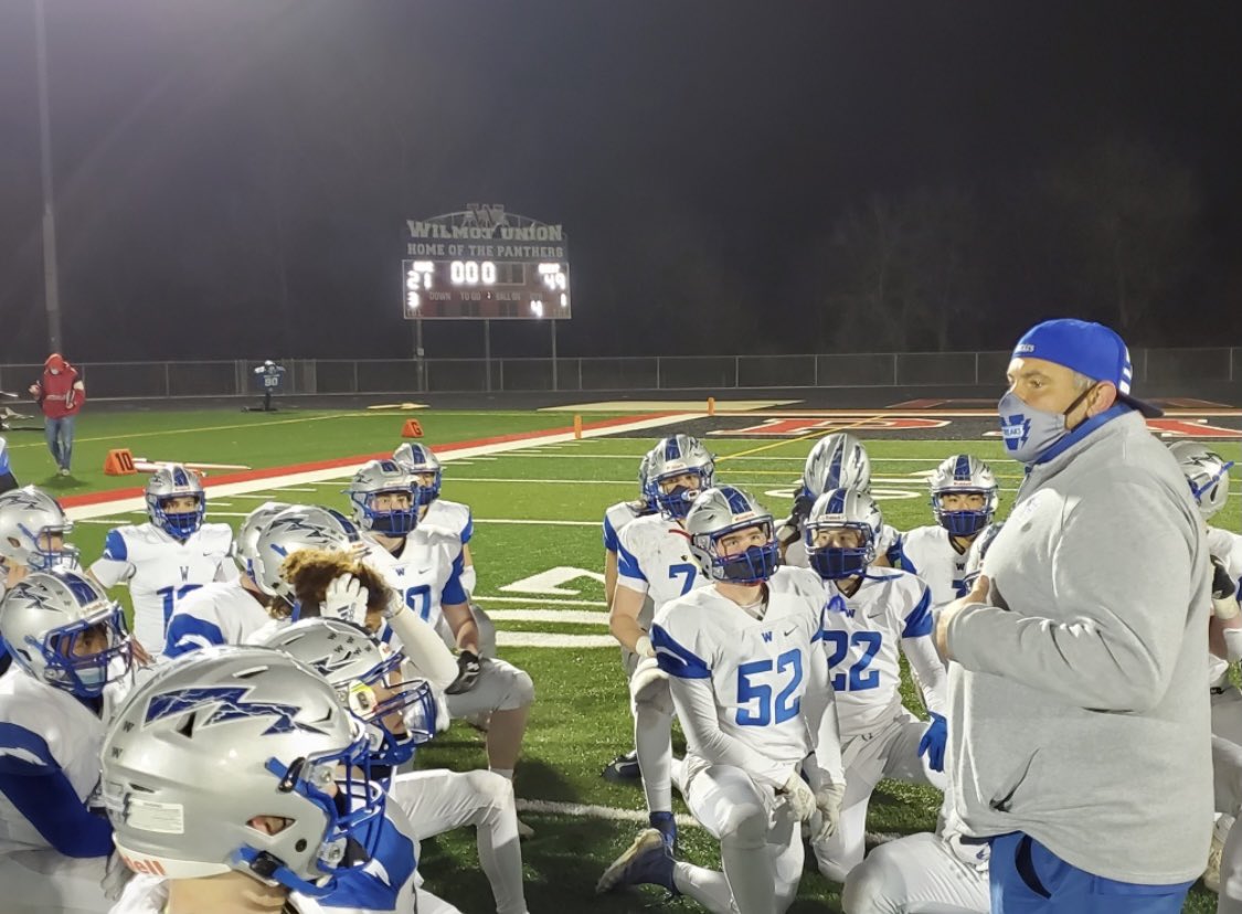 WHSFootball1907's tweet photo. Victory Monday
#RocketWeek #BeatRB #ProveIt #ProtectThisHouse #2And0 #4MoreToGo #BluePride #ALLin #STREAKS #8strong
@FBstreaks @CoachBigPete @DeepDishFB @jonmickle2 @EDGYTIM @Lemmingscouting @Jamaskane @thesouc @WoodstockInde @PrepRedzoneIL https://t.co/4PMQZT8tFH