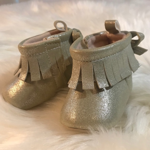 AlexisPaigeG's tweet photo. So good I had to share! Check out all the items I'm loving on @Poshmarkapp from @DawnRybloom #poshmark #fashion #style #shopmycloset #nordstrom #oshkoshbgosh #fox: https://t.co/hY0ZBvjBdT https://t.co/3aIEXvdA9a