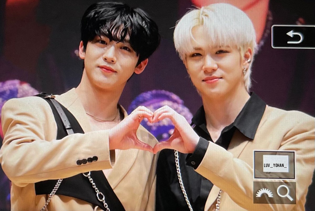 YOHANI_PP's tweet photo. 하니즈 🤍🖤 #김요한 #김동한 https://t.co/oSOnC0erJM