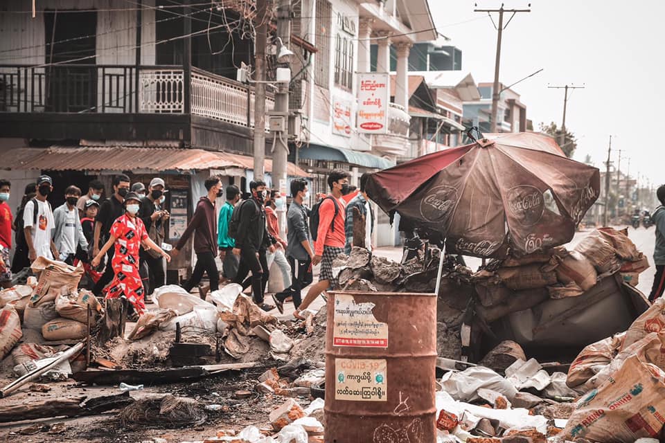IrrawaddyNews's tweet photo. Students in #Mawlamyine , the capital of Mon State, took to the streets against the military dictatorship on Mar. 29 despite the presence of junta forces in many parts of the town. (Photo: Mawlamyine’s Voice) 
#WhatsHappeningInMyanmar https://t.co/uC80gS8pDi