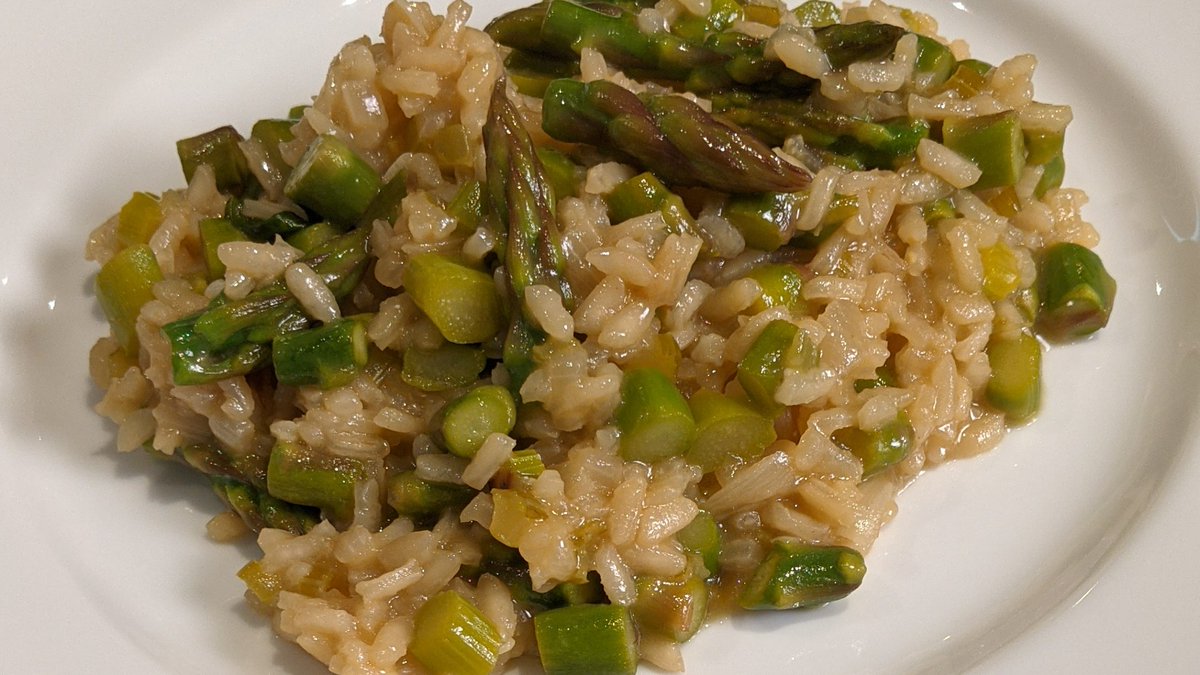 Asparagus Risotto recipe 😋🍷
How to make an asparagus risotto the easy way.
#risotto #risottolover #asparagusrisotto #foodiesofinstagram #foodiesofinsta #asparagusrecipes #happyfoodie #happyfoods #organicingredients #healthyrecipes #healthyrecipeideas #homemadedinner #foodideas