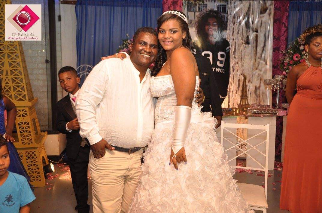 Eu_Karolina16's tweet photo. Quero me lembrar de você como alguém que sempre ousou sonhar e acreditar nos planos de Deuus euuuuu te amoooooooooooooo. DEUS te recolheu meu tio amado meu Pastor https://t.co/TkhwkZ2PQM