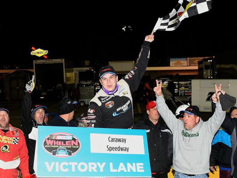 ForRaceFansOnly's tweet photo. 6 Years Ago Today:

@AndySeuss won the Charles Kepley Memorial 150 @carawayspeedway https://t.co/lsYIOhl0Tp