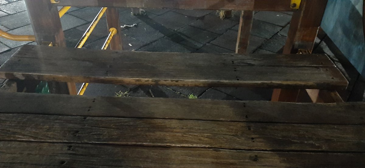 DeepConu's tweet photo. Ayer mi hija se lastimo mucho en uno de los juegos de la plaza de Julieta Lanteri al 1700 en Puerto Madero. 
Este es el estado de los juegos de @gcba. Que hacemos @claramuzzio ? https://t.co/Q7aDLSUkn7