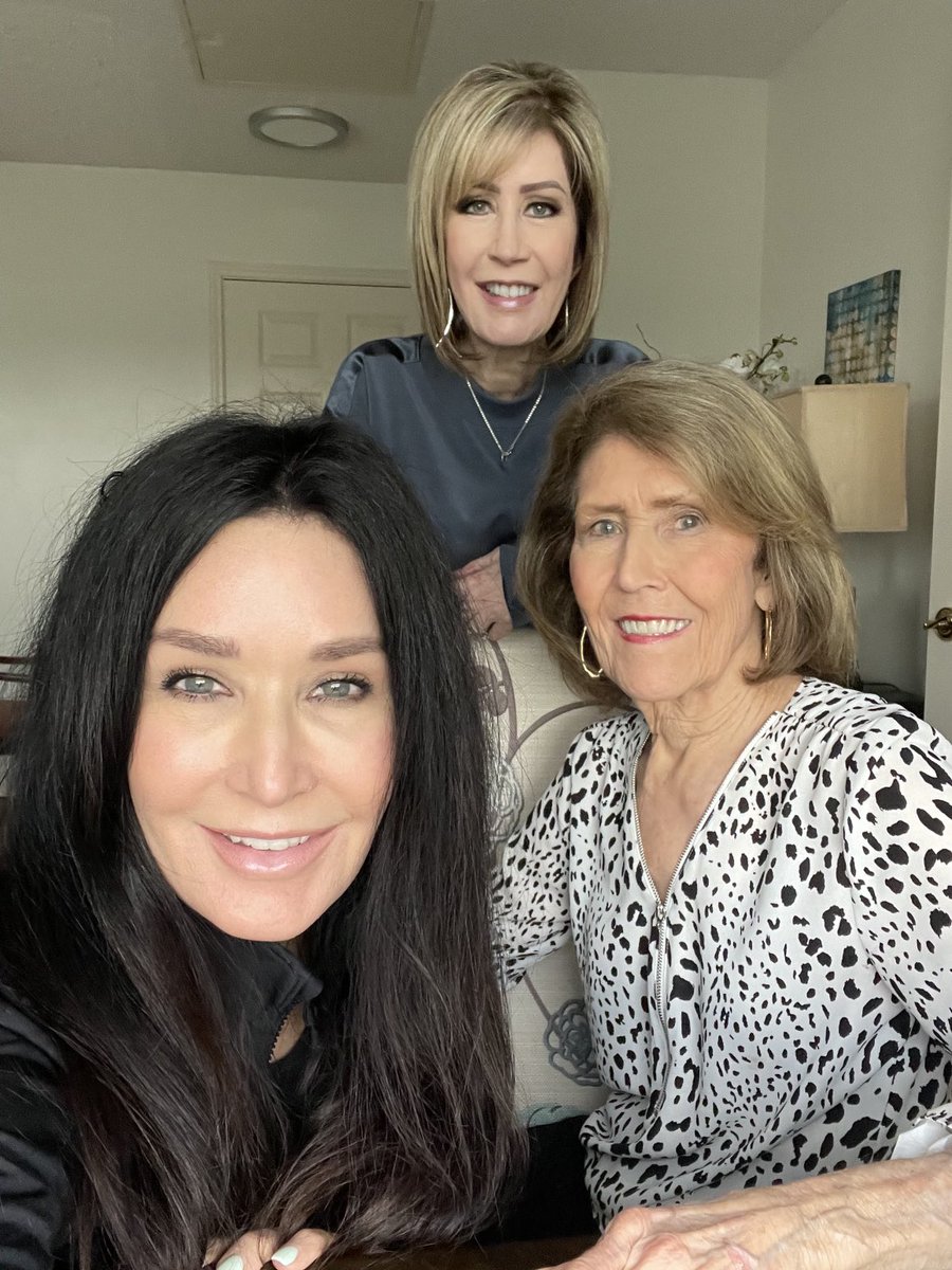 April was here this wk end and we visited with Lisa and had a good time. We did a Pod Cast with her. It was a precious time together. Life with family is important