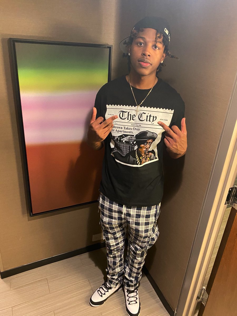 LowKeyCashOut_'s tweet image. Balling on these fuck nixxas 🏋🏾‍♂️like I got cheat codes 🤫yea det lil nixxa in beast mode🥶❗️