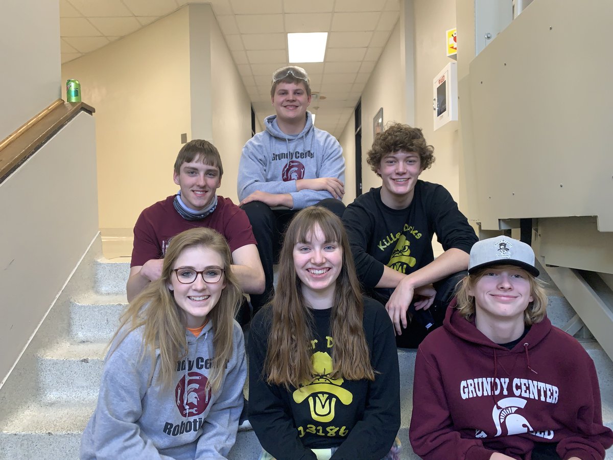 kducks13186's tweet photo. We finished our robotics season today as the winners of the Rockwell Collins Innovate Award at the LeMars SuperQualifier! Thanks to everyone who helped us have a great year! https://t.co/zeG8ZCV1sf