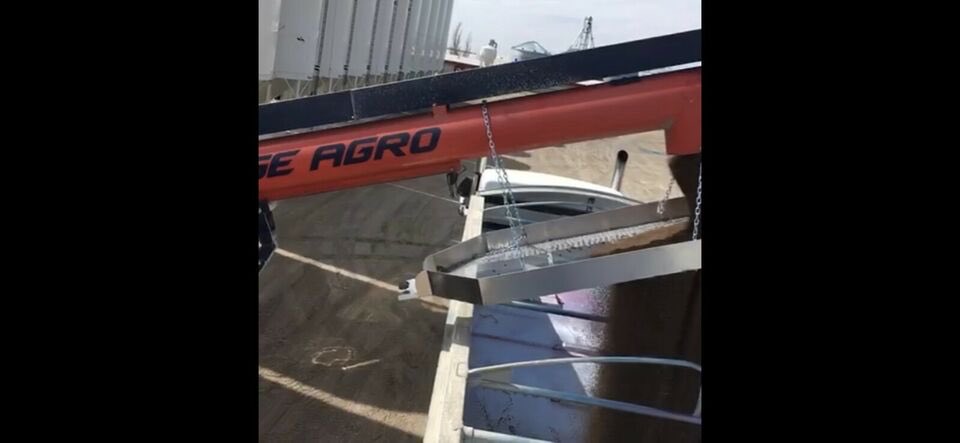 RaczynskiSales's tweet photo. Another NEW product to deal with lumpy fertilizer. A stainless steel fertilizer screen. Give me a call 306-722-7661 https://t.co/pDUtWO3Ml4 https://t.co/fRJRL60QE4