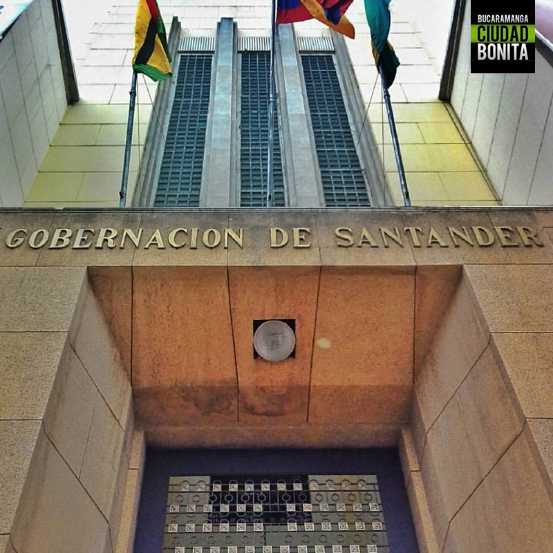 Bucaramanga's tweet photo. Desde la entrada a la Gobernación de #Santander ubicada en el centro de #Bucaramanga gracias @leunamstone por la foto #BucaramangaBonita #gobernacionsantander #edificiospublicos https://t.co/hWsgYyFXT4