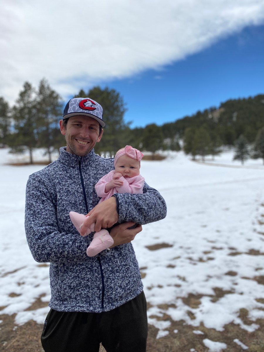WalterManninoJr's tweet photo. Eloise’s first Colorado Hike 🏔. Getting her ready to scale some 14ers with her dad. #colorado #coloradobaby #CObaby #hike #NewBorn #14er https://t.co/eaN8yhPDgX