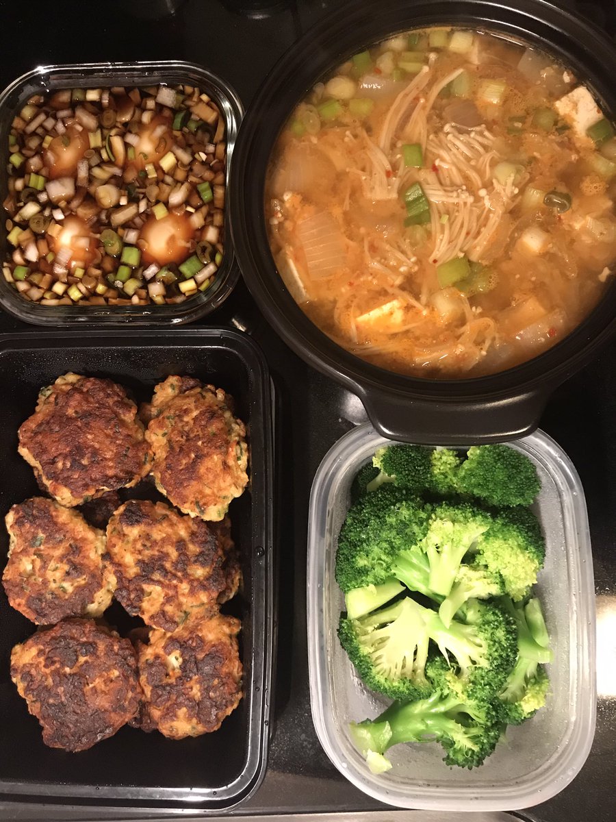 mocchisama's tweet photo. Jesus meal prep took forever today 😓😓 but at least I got to try a new recipe today and it was a success!!! 

된장 찌개 is my childhood fav dish 🧡🥺 Stoked because I’m one step closer to becoming an ajumma.. https://t.co/xeKZ0y6gHl