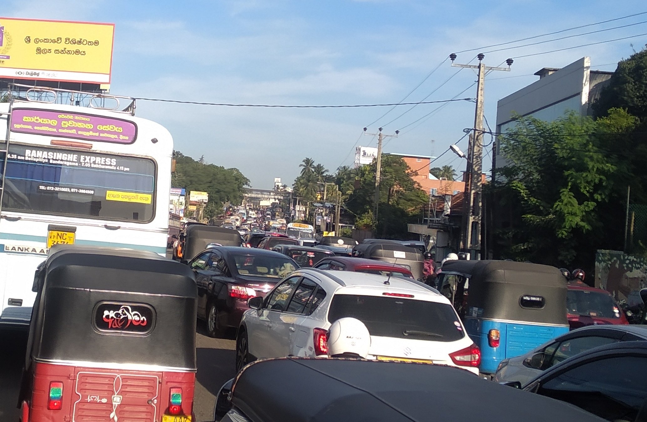 traffic in colombo city