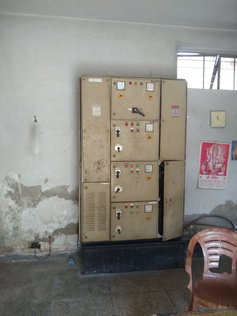 palam_3's tweet photo. @MunCorpGurugram @OfficialGMDA @cmohry @DC_Gurugram @DEEPAKKAHUJA Today also Water Supply Problem continue in C2 Block,Sector 3,GGN. No supply in morning due to same problem of Electrical Panel which keeps on breaking down on daily basis..HAPPY HOLI to 500+ Families of C2 Block https://t.co/kysYUdkaIJ