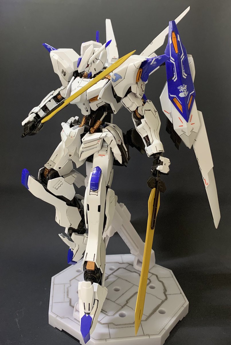 Kazuki Mgガンダムバエル完成しました 約1か月前 Mgバルバトスとフルメカニクスバエルのニコイチ改造で羽はプラ板で形状変更も兼ねて自作しました 続きはリプで ガンプラ ガンプラの画像貼るとrtされると聞いて