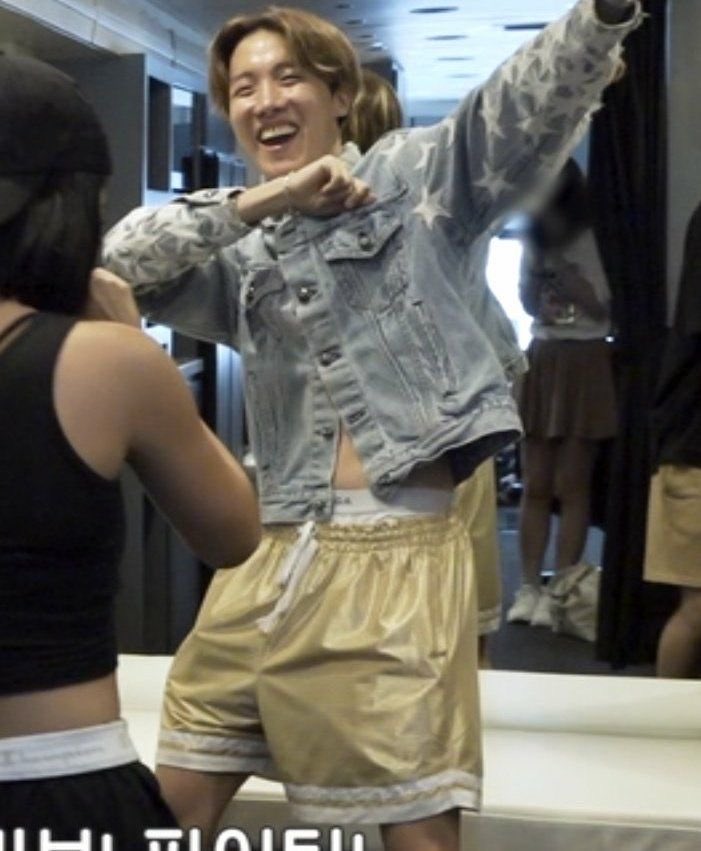 jhopecentric's tweet photo. hoseok’s jacket without shirts + shorts look is such a dangerous combo https://t.co/1pnrQNyS3K