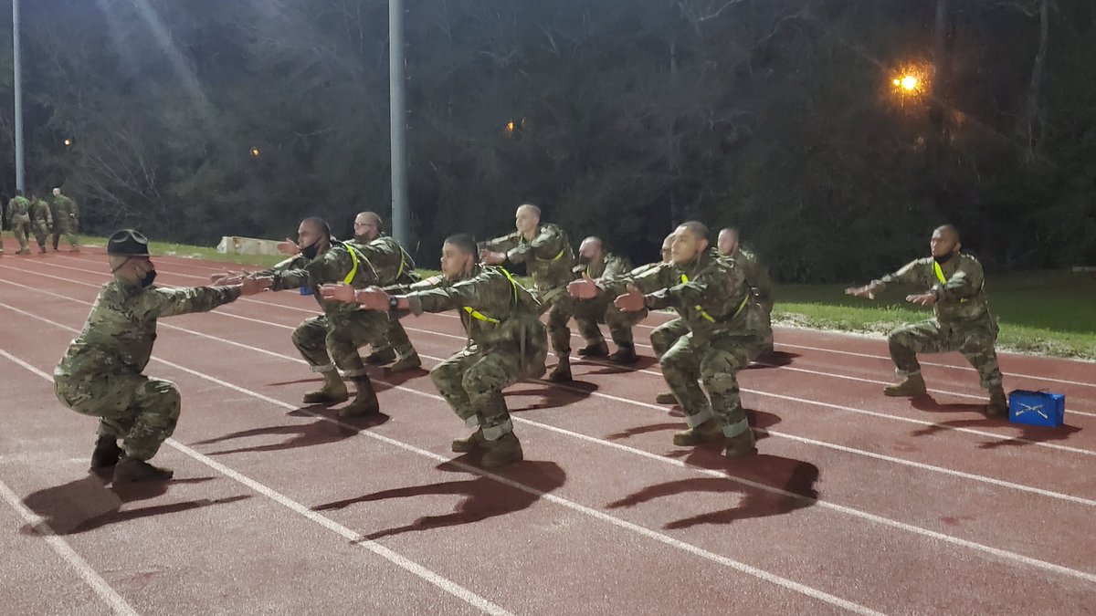 247_panthers's tweet photo. B CO/2-47IN Drill Sergeant’s lead and inspire 93 Infantry Trainees  through the First 100 yards.#ConcurringCOVID #PNQ #VictoryStartsHere #FollowMe #BrillianceInTheBasics
#CultureOfExcellence 
@197SLEDGEHAMMER
@TRADOC 
@USArmy
@FortBenning
@Dave_Hodne
@PatDonahoeArmy https://t.co/OylIDdCr4x