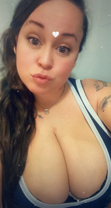 Gnite everybody! Happy Monday https://t.co/ER4GJA8N6o