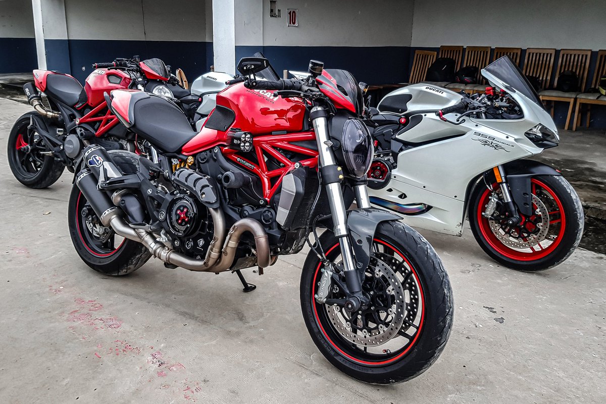 Khangnht98's tweet photo. Forza Ducati 🖤
[ Khangnht98 ]
• Instagram: https://t.co/PG1rrikRoj
• Facebook: https://t.co/twcqKPx78m

#Ducati #DucatiMonster #Monster821 #Monster796
#Panigale959 #Panigale #Ducatista #DucatiVietNam #DOCSGN #Khangnht98 #WeLoveMonster https://t.co/AVQq0EE76Z