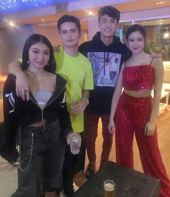 badette28_'s tweet photo. Can I go back to the year 2018 where all of these happened? 😭 https://t.co/enhgr9NTpN