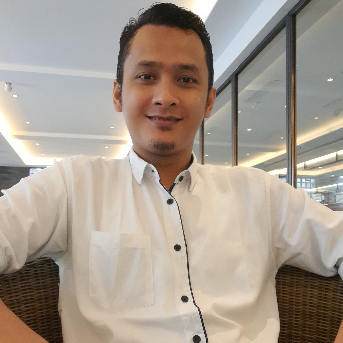 ali_umar_dhani's tweet photo. #FotoProfilBaru https://t.co/b2xQhcad2d