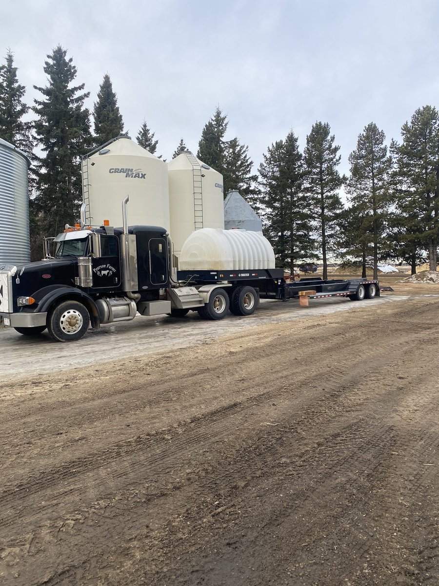 Hey #AgTwitter  help a guy out. Any ideas or pictures of how you rigged up trailtech sprayer trailers. (Stairs to the tank/ chem handler/reels) getting ready for #spray21