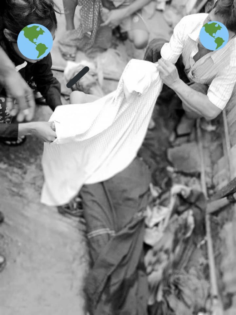 tw // dead bodies
Last night in South Dagon,YGN, SAC’s Terrorists shot one man dead.Another was shot at thigh and they shot again till death,threatening “Guys,Dare to pick up the dead bodies?” 
Source-KhitThit Media
MANSLAUGHTER JUNTA
#WhatsHappeningInMyanmar 
#Mar29Coup