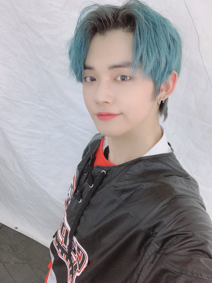 33/365  ❈ Yeonjun; Today you asked if we had a good weekend ... and yes, I started my Sunday watching your presentation, you& #39;re so perfect and look so cute in your selcas. I love you so much Yeonjunie