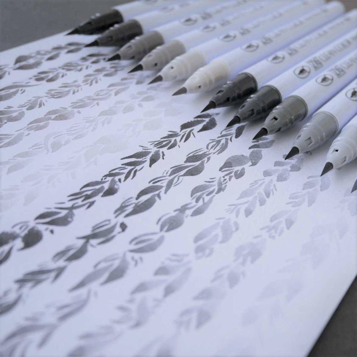 Kuretake ZIG - USA tweet media