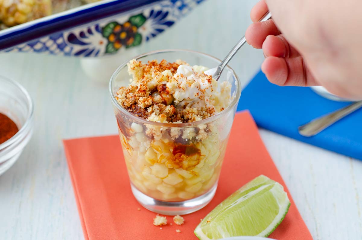 Esquites: Vegan Mexican Street Corn. Topped with <a href="/PrimalKitchenCo/">Primal Kitchen</a> Avocado Oil Vegan Mayo, vegan Cotija, vegan crema, and chile powder t.ly/RYkl #ad #veganmexican #veganlife #veganfood