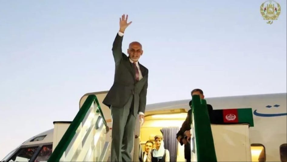 Af_Journalist's tweet photo. #رییسجمهور #افغانستان صبح امروز در راس یک هیات عالیرتبه دولتی به منظور اشتراک در نهمین کنفرانس وزرای خارجه قلب آسیا-پروسه #استانبول، عازم #دوشنبه پایتخت #تاجیکستان شد.
#جنگ #صلح🇦🇫#طالبان #ارگ #صلح 🕊 #سوله
#Afghanistan #peace
#Taliban
#ashrafghani
#DrabdullahCE
#ARG_AFG https://t.co/sZFkTL25tX
