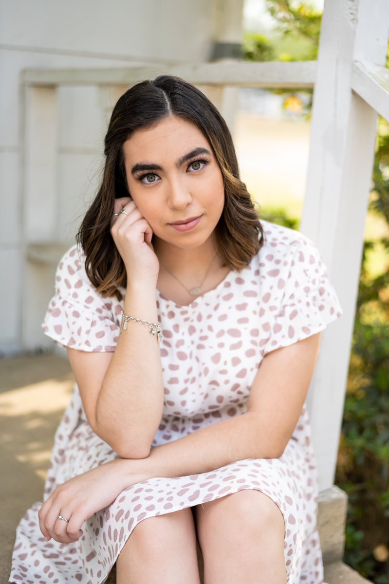 infinitephototx's tweet photo. Hi! Senior session is in full effect! I have been super busy! Here are some beautiful photos of Emily! #iptx22 https://t.co/Io2sO05xEx