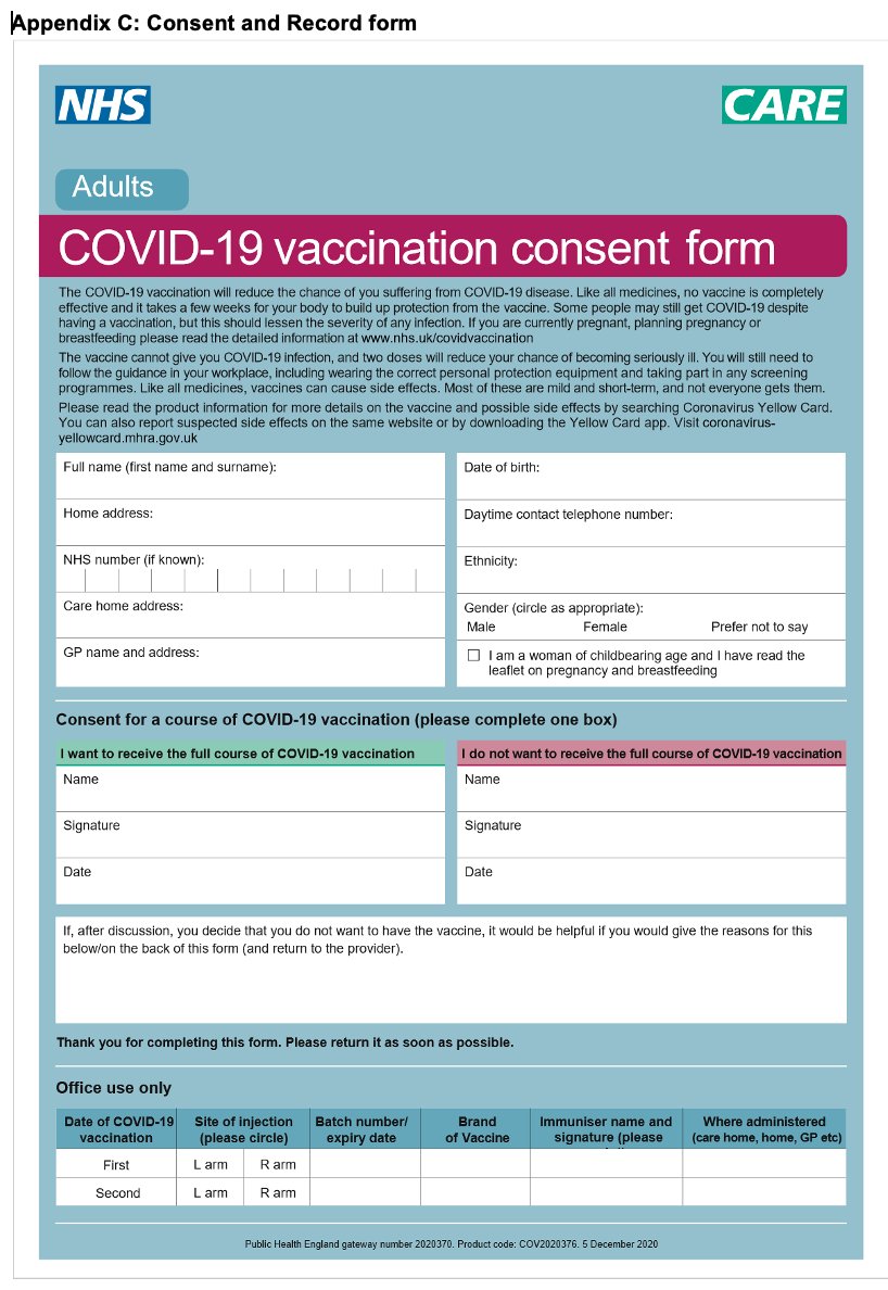 signorellicarlo's tweet photo. Ecco uno dei motivi per cui siamo più lenti a vaccinare rispetto agli inglesi. Modulo consenso 🇬🇧 e 🇮🇹 (che contiene informazioni irrilevanti per il vaccino #COVID19) https://t.co/ltegAdNZlX