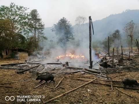 Min Aung Hlaing’s terrorists launched three airstrikes on Daypuno village of #KNU brigade from 11.42 pm till 3.34 am. Some houses were burnt down and one villager was injured. When will these atrocities be held accountable? #WhatsHappeningInMyanmar #Mar29Coup