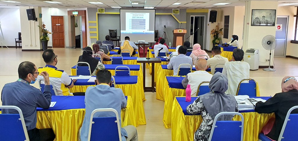 cpabkorporat's tweet photo. Kursus Pengurusan Aset Tak Alih (TPATA) KKR Bagi Aset Milikan @MOWorks Peringkat JKR Negeri & Daerah (Zon Timur). Peserta dari JKR Trg mengikuti secara maya dari Wisma Negeri.
@JKRMalaysia @IrZulkefly @yusufghani200 @fbjjkr @jasmi99203168 @Nuzulnisa @NorAzlinakasim @Siti_sitrus https://t.co/ChfZYtAzOj