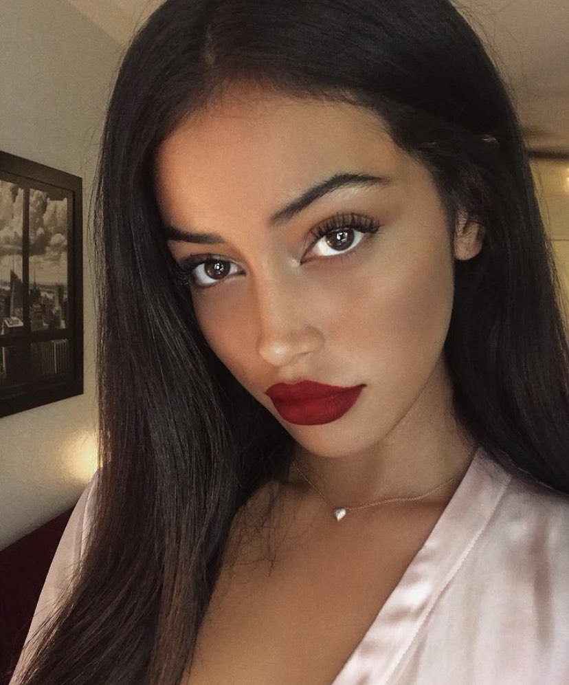 bbabyalyssa's tweet photo. hi babe🤍 i'm 18 and looking for a sugar daddy to help with college and for my shopping🥰 here's some photos of me, dm me if you're interested😚 

#sugardaddylegit https://t.co/rq7I7BSaAg